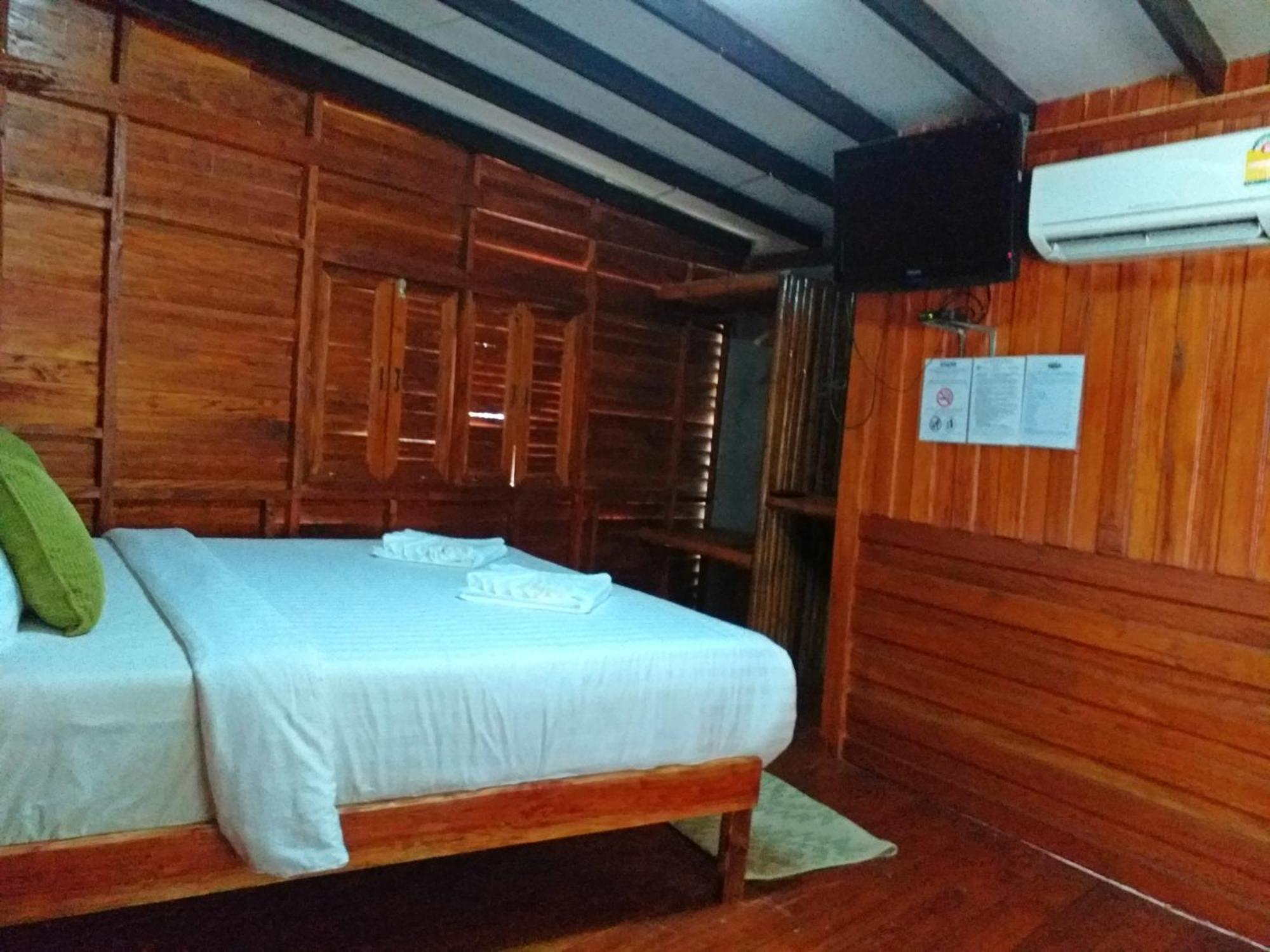 The Ford SunSet Beach Resort Wok Tum Exterior foto