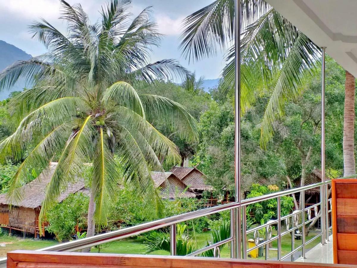 The Ford SunSet Beach Resort Wok Tum Exterior foto