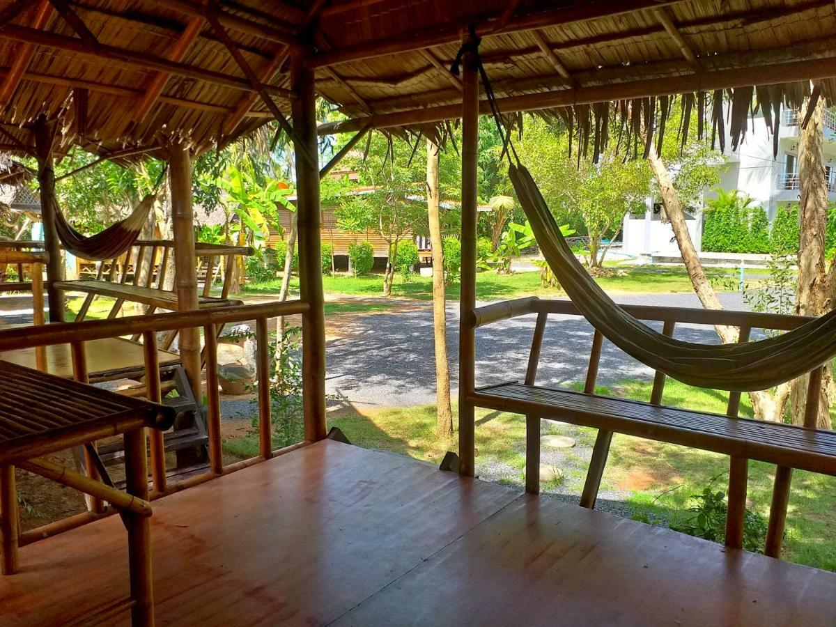 The Ford SunSet Beach Resort Wok Tum Exterior foto