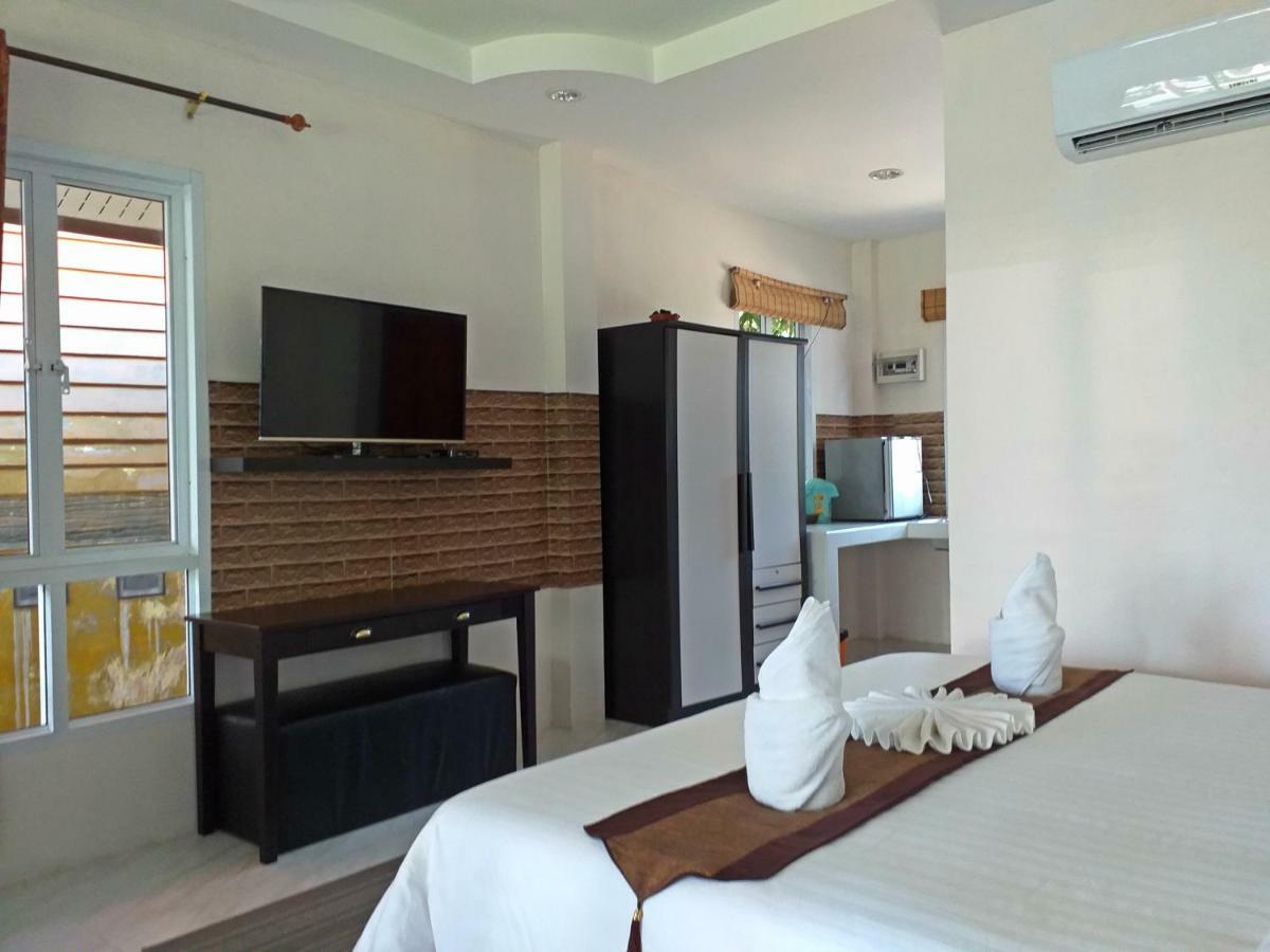 The Ford SunSet Beach Resort Wok Tum Exterior foto